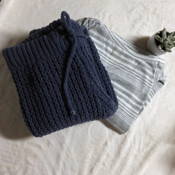 NEW!  LIGHT GREY STRIPED PULLOVER TOP - Picture 5 of 5